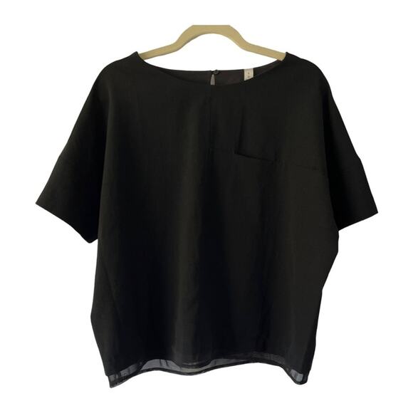 lululemon athletica Tops - Lululemon A Shift In Time Black Short Sleeve Blouse Women's Size 8 Relaxed Fit